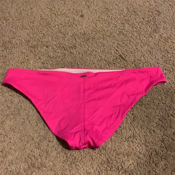 Victoria’s Secret bikini bottom - Picture 2 of 4